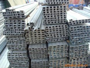 鍍鋅角鋼 建筑與工業(yè)領(lǐng)域的耐久選擇——上海冉申鋼鐵銷售供應產(chǎn)品解析